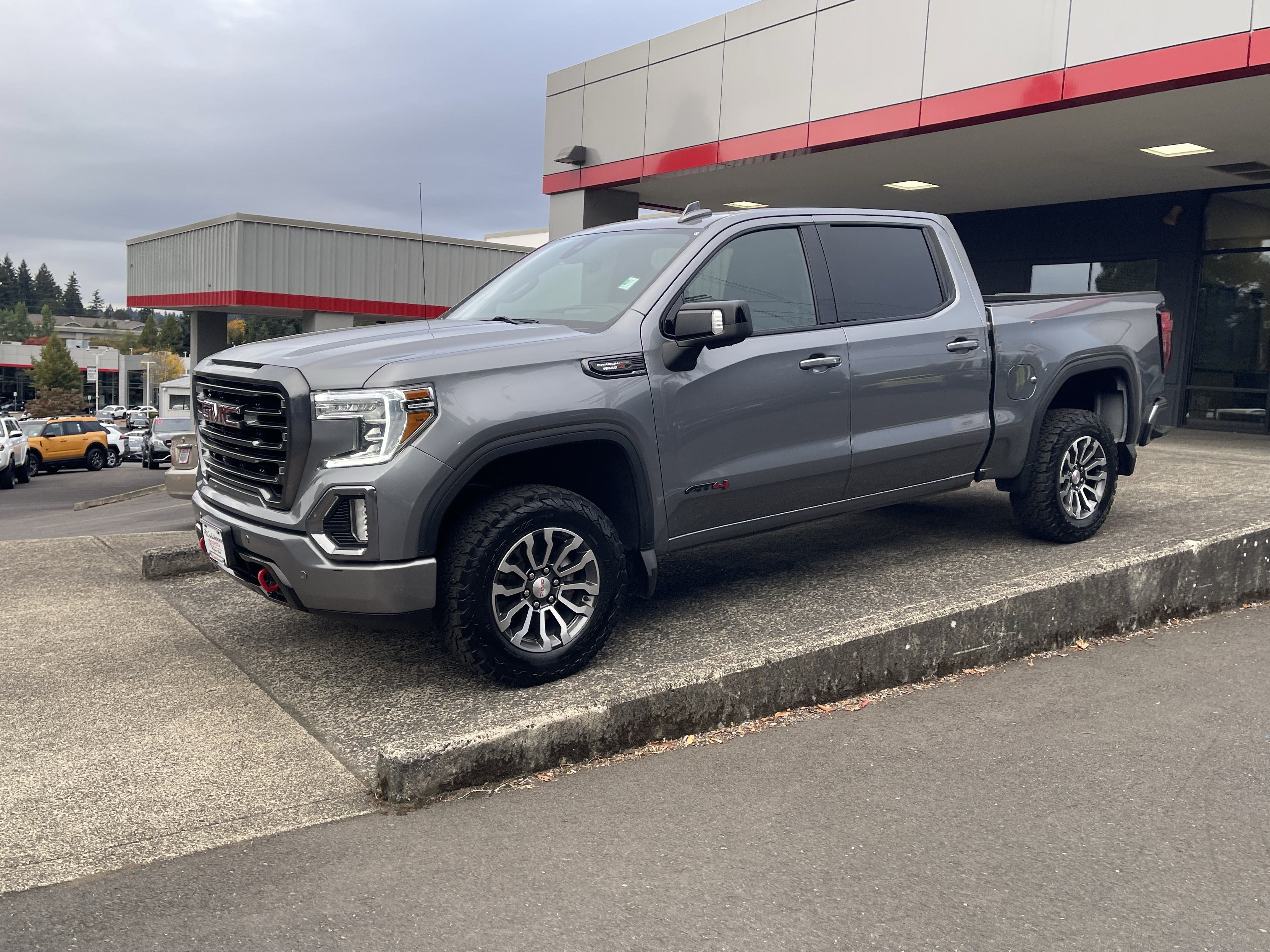 Used 2021 GMC Sierra 1500 AT4 w/ AT4 Value Package AWD/4WD image 4