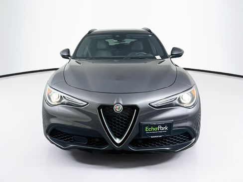 Used 2023 Alfa Romeo Stelvio Ti AWD/4WD image 2