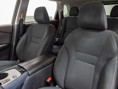 Used 2023 Nissan Rogue S FWD image 9
