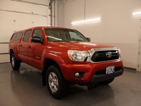 Used 2015 Toyota Tacoma PreRunner image 1