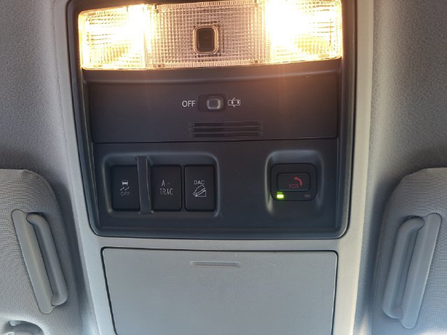 Used 2024 Toyota 4Runner SR5 AWD/4WD image 19
