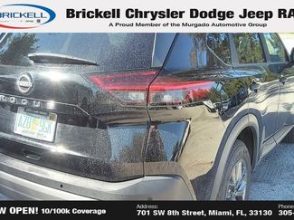 Used 2023 Nissan Rogue S video 3