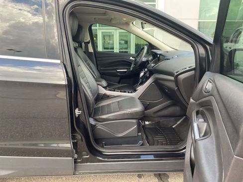 Used 2015 Ford Escape SE w/ Equipment Group 201A AWD/4WD image 32