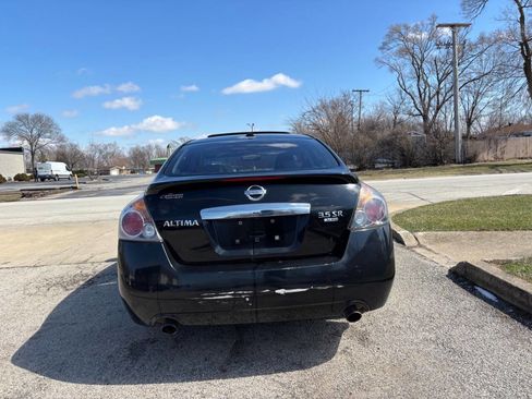 Used 2010 Nissan Altima 3.5 SR w/ Premium Pkg image 18