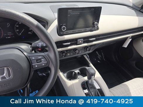 Certified 2023 Honda HR-V LX image 27