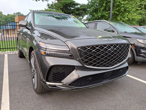 Used 2025 Genesis GV80 3.5T e-SC AWD/4WD image 2
