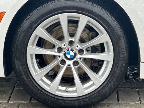 Used 2017 BMW 320i Sedan image 28