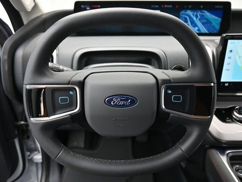 Used 2025 Ford Expedition Max Active RWD image 12