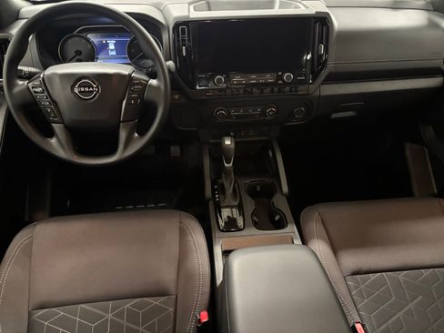 Used 2026 Nissan Frontier SV w/ Tow Package RWD image 11