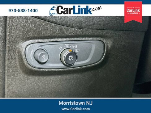 Used 2022 Chevrolet Equinox LT FWD image 12