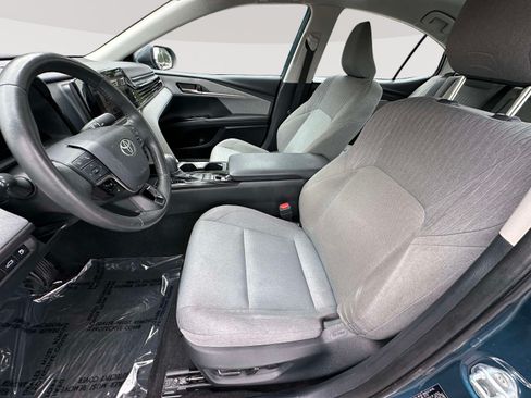 Used 2025 Toyota Camry LE w/ Convenience Package FWD image 21