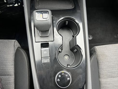 Certified 2023 Nissan Rogue SV image 17