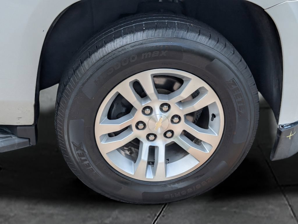 Used 2020 Chevrolet Tahoe LS w/ Enhanced Driver Alert Package RWD image 11