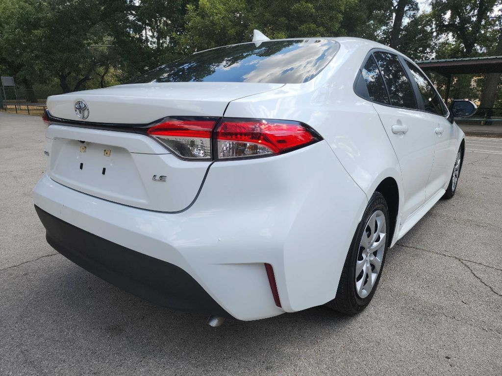 Used 2023 Toyota Corolla LE FWD image 8
