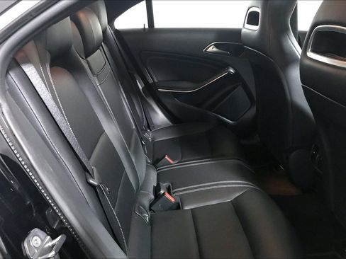 Used 2019 Mercedes-Benz CLA 250 4MATIC image 21