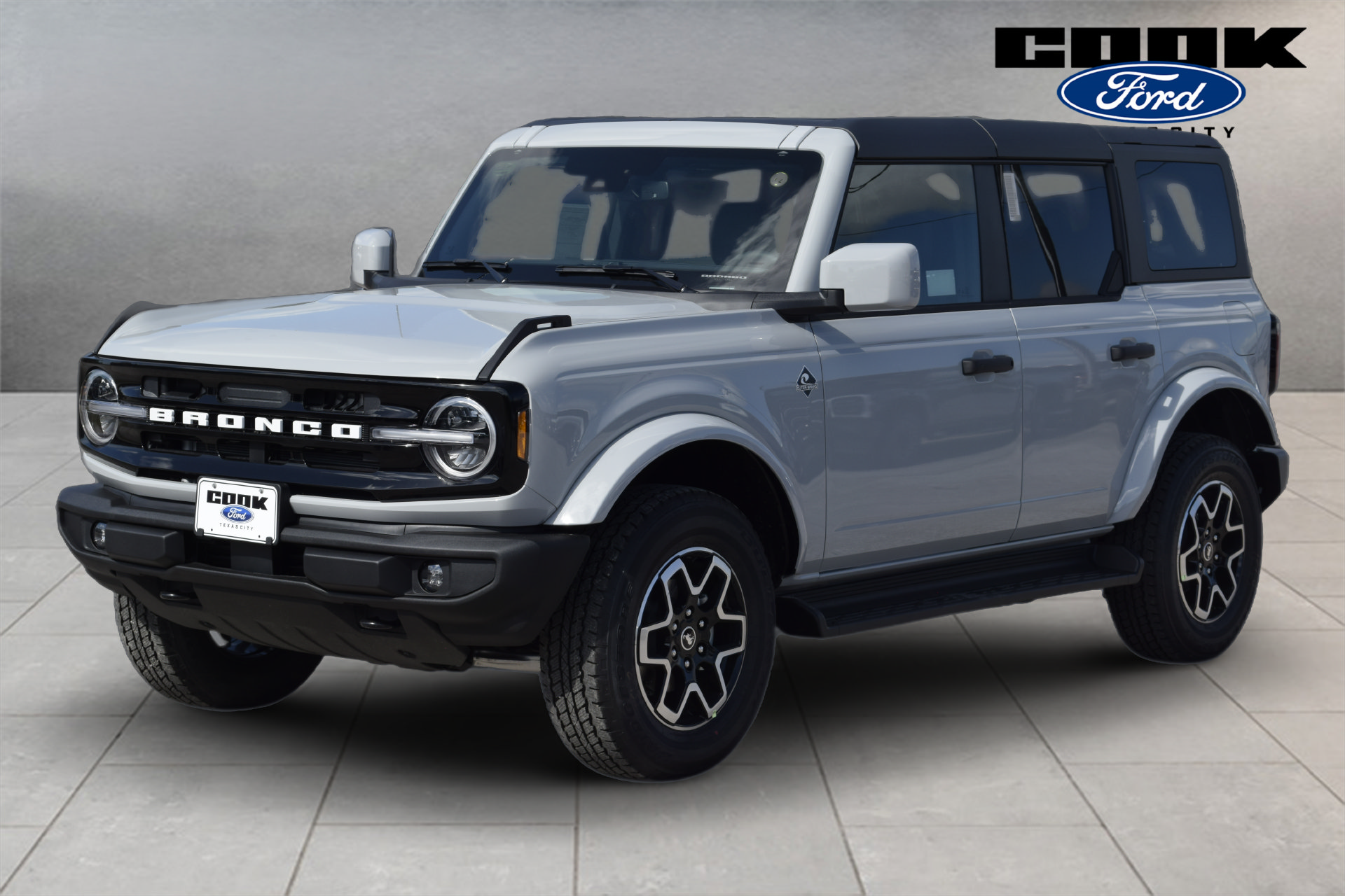 New 2026 Ford Bronco Outer Banks AWD/4WD image 1