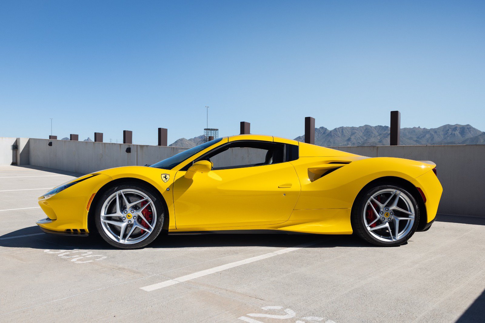 Used 2022 Ferrari F8 Tributo RWD image 12