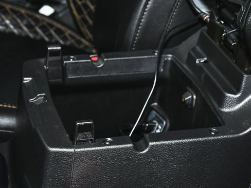 Used 2022 Jeep Wrangler Unlimited Sahara image 37