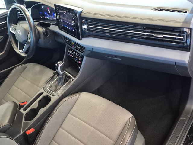 Used 2025 Volkswagen Jetta SE FWD image 20