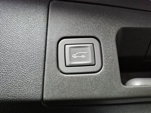 New 2026 Cadillac XT5 Sportv w/ LPO, Floor Liner Package image 11