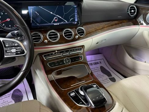 Used 2019 Mercedes-Benz E 300 4MATIC image 35