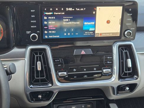Used 2023 Kia Sorento SX AWD/4WD image 31