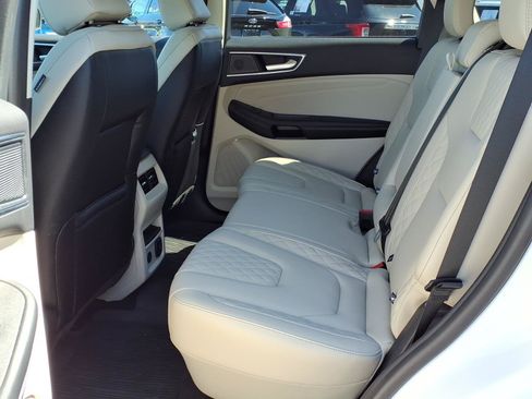 Certified 2024 Ford Edge Titanium AWD/4WD image 4