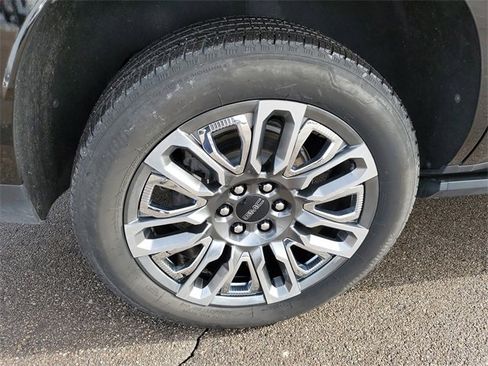 Used 2023 GMC Yukon Denali Ultimate image 33