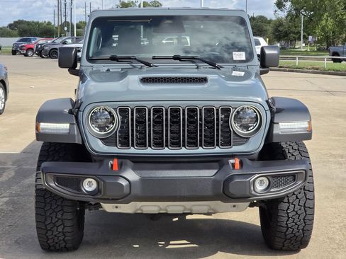 Used 2026 Jeep Gladiator Mojave AWD/4WD image 3
