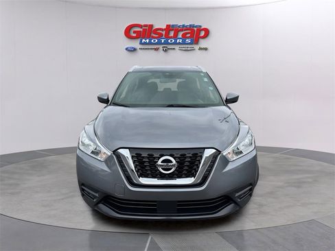 Used 2020 Nissan Kicks SV image 2