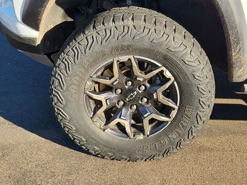 Used 2023 Chevrolet Colorado ZR2 w/ ZR2 Convenience Package III image 7