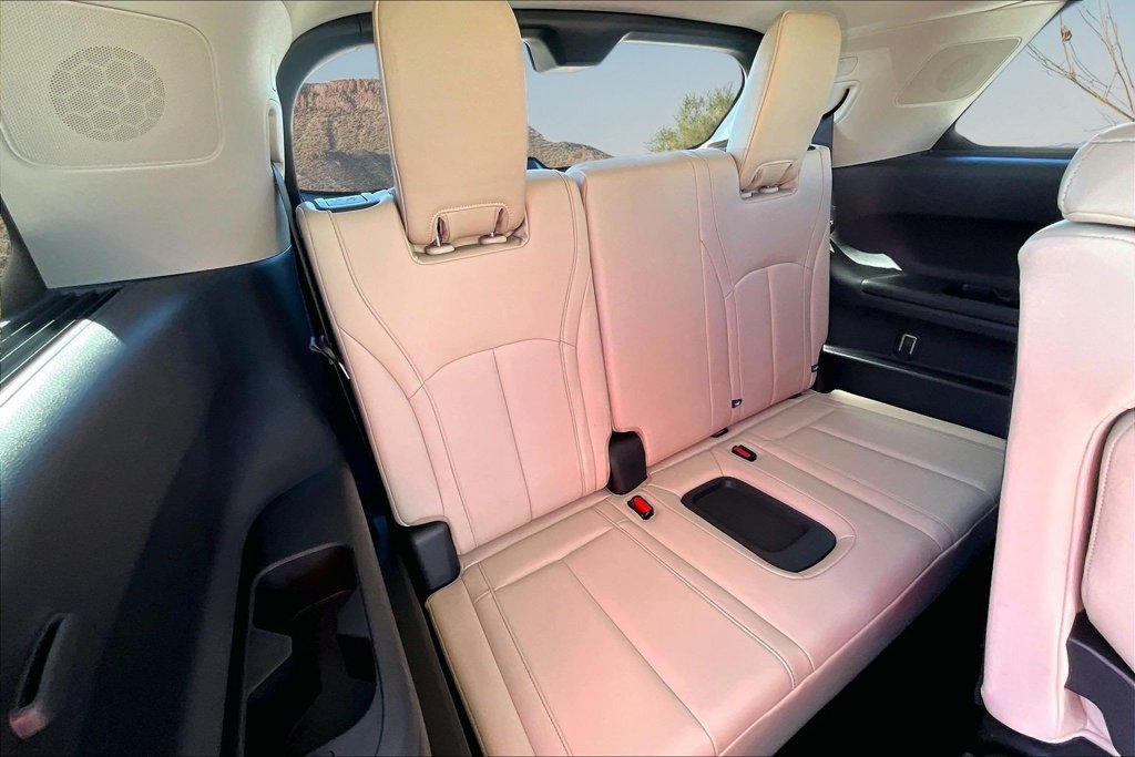 Used 2023 INFINITI QX60 Sensory w/ Vision Package AWD/4WD image 28
