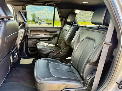 Used 2021 Ford Expedition Limited AWD/4WD image 12