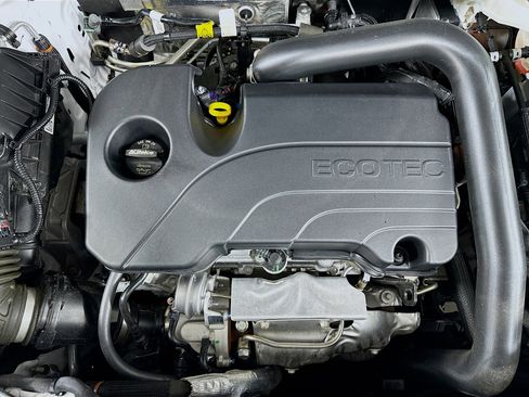 Used 2025 Chevrolet Equinox LT image 31