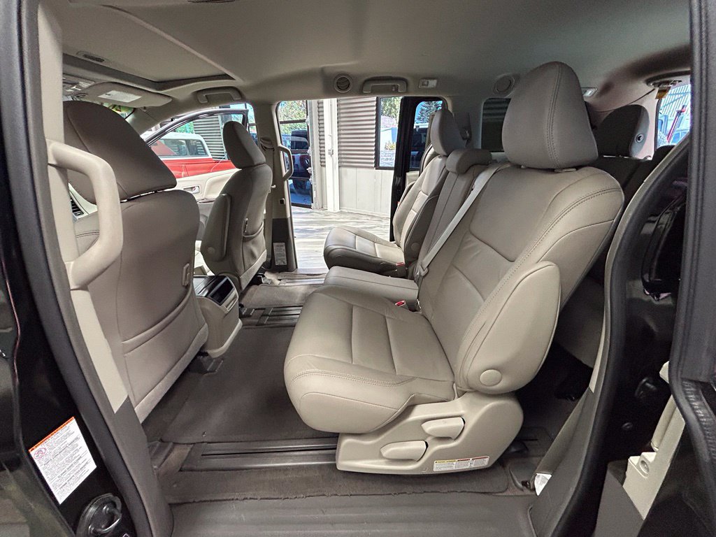 Used 2017 Toyota Sienna XLE FWD image 53