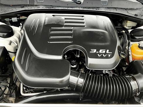 Used 2015 Dodge Charger SXT image 31