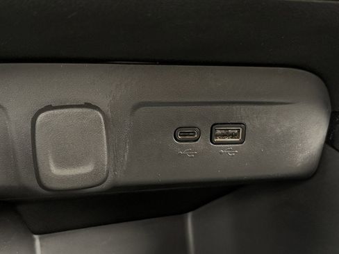 Used 2025 Chevrolet Trax RS image 22