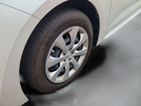 Used 2024 Toyota Corolla LE FWD image 29