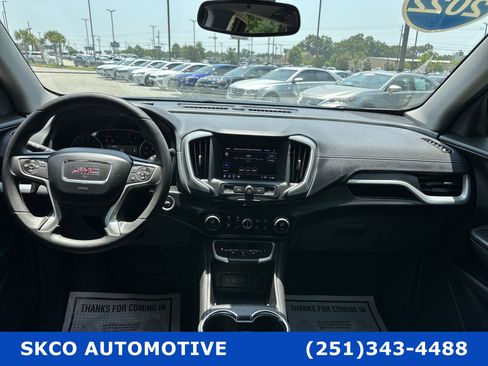 Used 2022 GMC Terrain SLE w/ Driver Convenience Package image 15