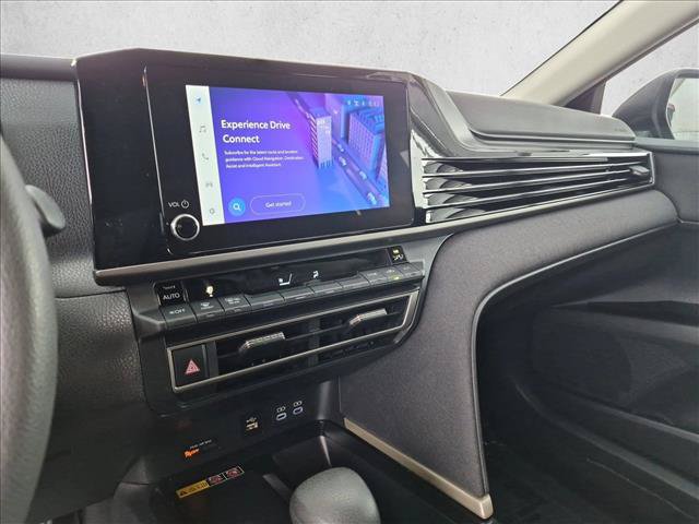 Used 2025 Toyota Camry LE FWD image 15