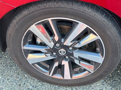 Used 2020 Nissan Versa SV image 22