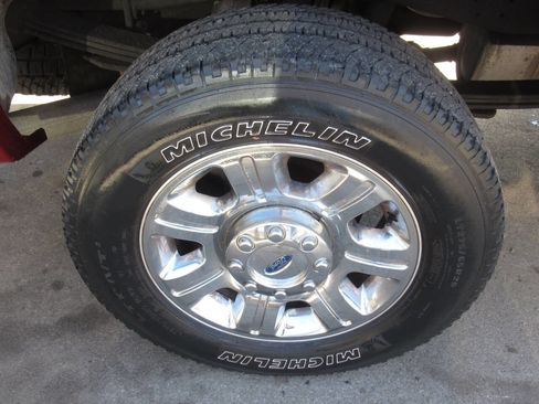 Used 2016 Ford F250 Lariat w/ Chrome Package image 7