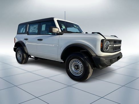 New 2025 Ford Bronco 4-Door AWD/4WD image 2