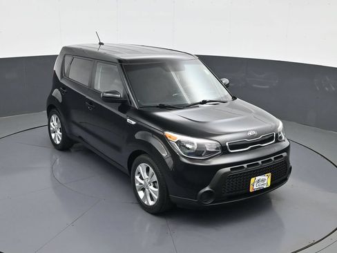 Used 2015 Kia Soul + FWD image 15