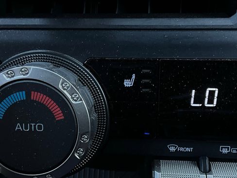 Used 2025 Toyota Tacoma TRD Off-Road image 27