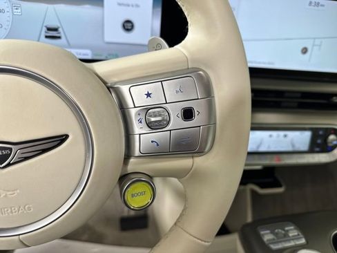 Used 2023 Genesis GV60 Performance image 16