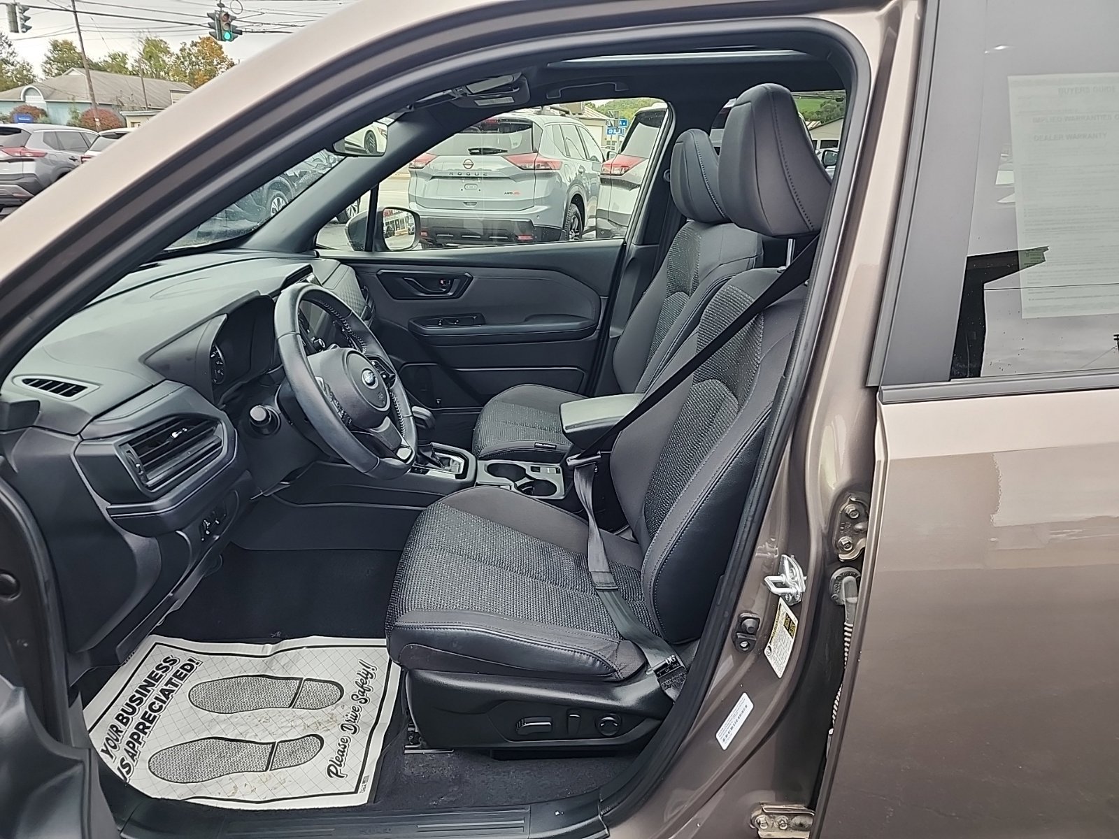 Used 2025 Subaru Forester Premium AWD/4WD image 11