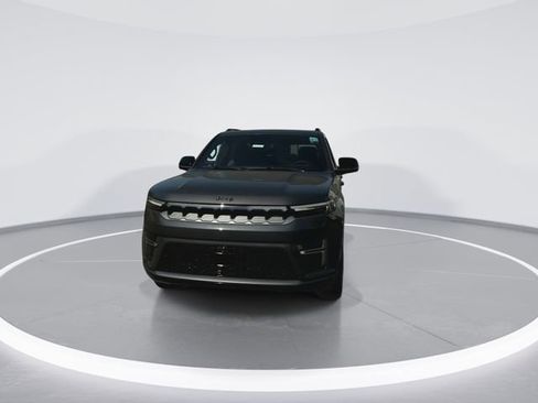 New 2026 Jeep Grand Wagoneer Limited AWD/4WD image 3