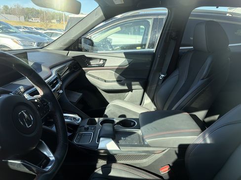 Used 2023 Acura MDX A-Spec image 18