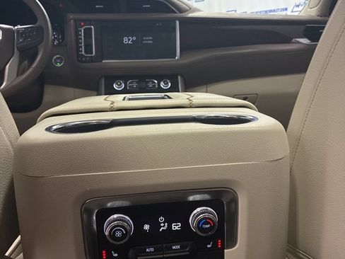 Used 2024 GMC Yukon Denali AWD/4WD image 38
